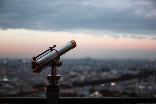 What is the Difference Between a Telescope and a Monocular?